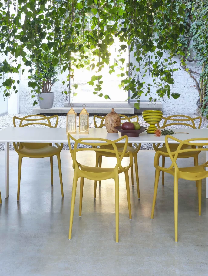 sillas amarillas