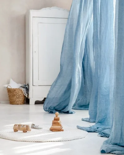 cortina color celeste